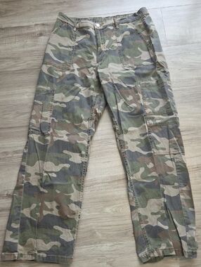 Viral No Boundaries Camo Cargo Pants